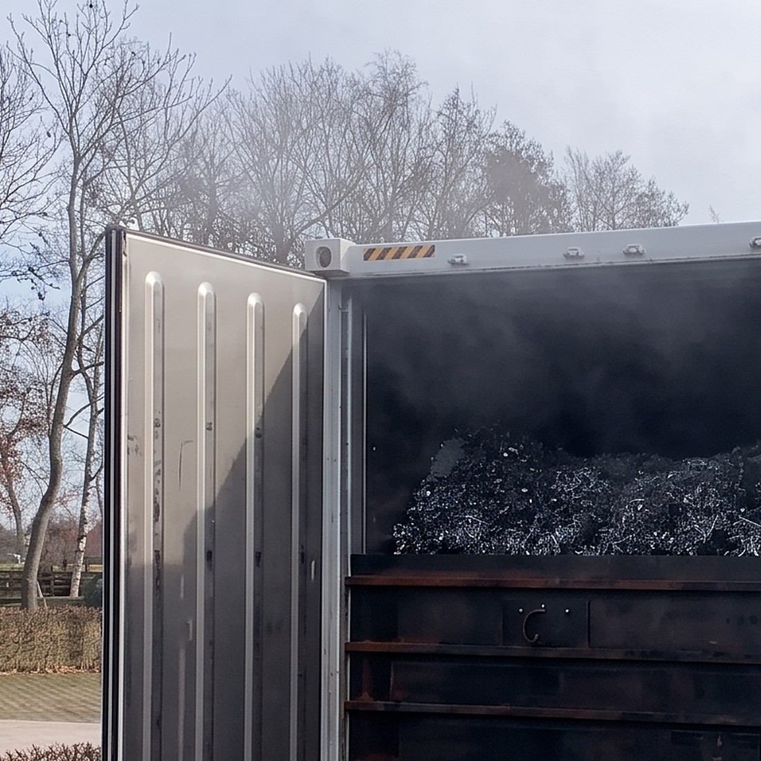 De container met alle techniek aan boord